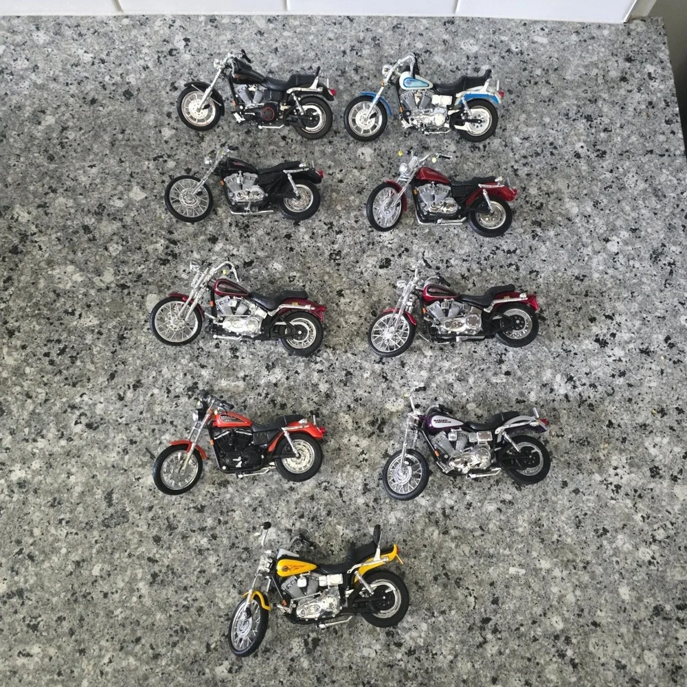 Lot of 9 Maisto Harley-Davidson 1:18 Scale Diecast Motorcycles Biker Moto